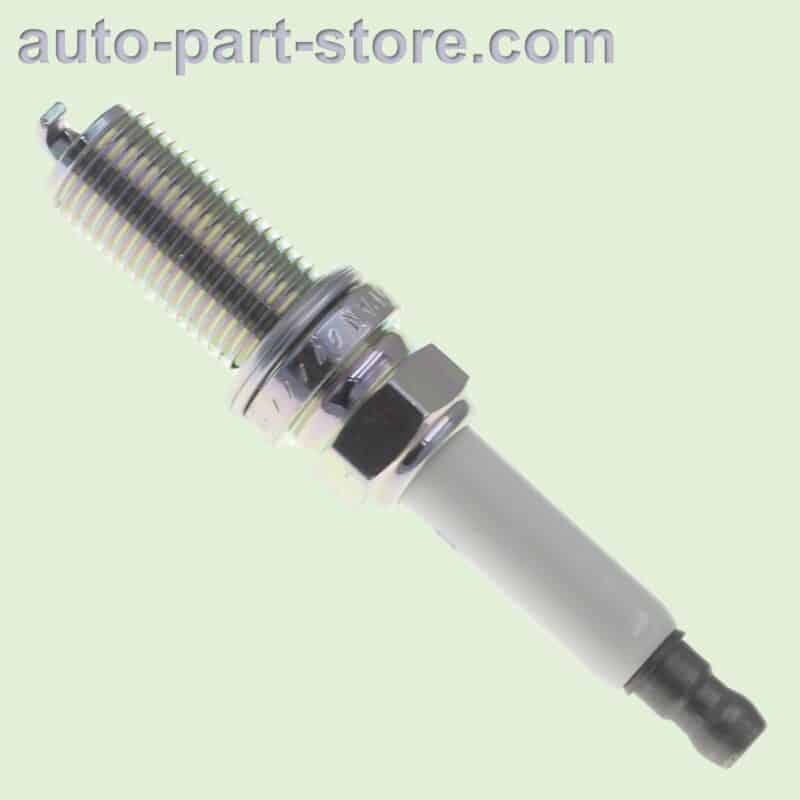 LR032080 spark plugs