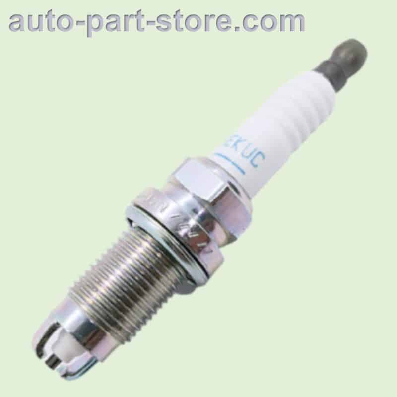 MD355067 spark plugs