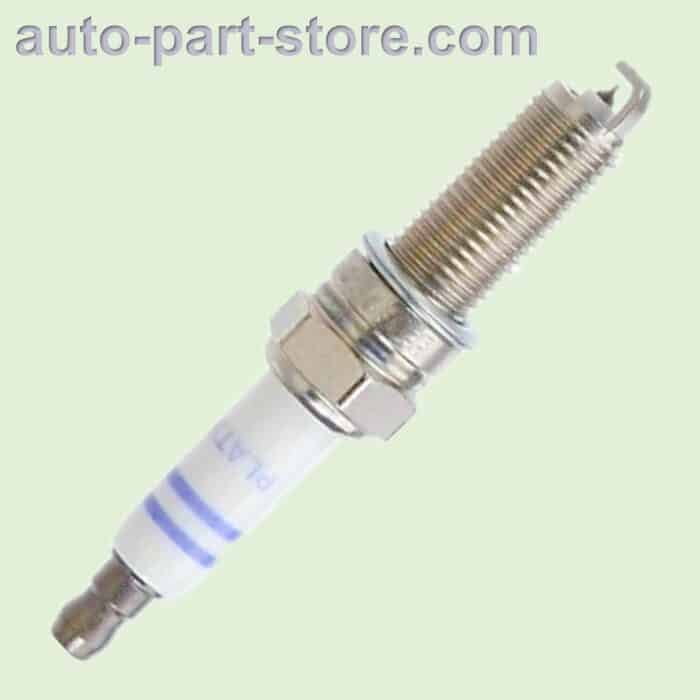 YR7MPP33 spark plug