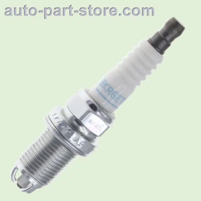 spark plugs MN119942